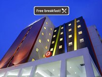Amaris Hotel Bekasi Barat