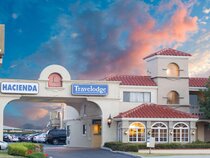 Travelodge Costa Mesa Newport Beach Hacienda Travelodge