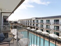 The Anthem Los Angeles Stadium District, Tapestry by Hilton
