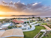 Kouros Palace Hotel