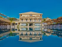 Altura Hotel