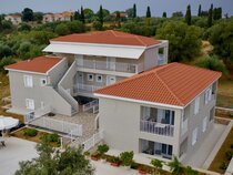 Casa De Rosa Studios & Apartments