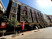 Mariposa Hotel