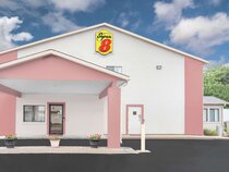 Super 8 by Wyndham East Moline