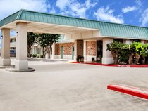 Howard Johnson by Wyndham Tropical Garden Plaza Kunming