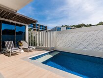 Crimson Resort & Spa Boracay