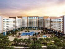 Dockside Inn & Suites