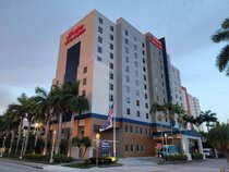 Hampton Inn & Suites Miami Airport South
