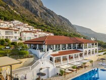Pantokrator Hotel