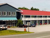 Colonial Inn Ellsworth