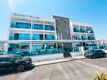 Sunny Blue Hotel