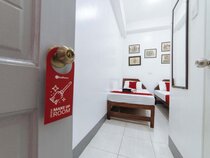 Mark & Marlie Pensionhouse by RedDoorz