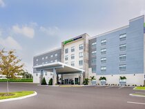 Holiday Inn Express & Suites Tampa Stadium Area