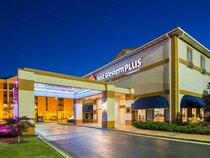Best Western Plus Carlton Suites