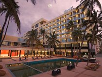 Novotel Mumbai Juhu Beach