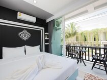 Vacation Time House by ZUZU