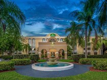 La Quinta Inn & Suites by Wyndham Miami Lakes