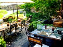Hotel Des Pins Restaurant L'esprit Jardin