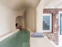 Oia Castle Luxury Suites