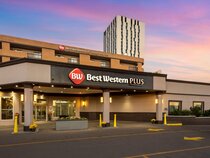 Best Western Plus Village Park Inn