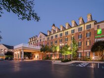 Holiday Inn Express State College @Williamsburg Square