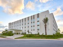 City Express Plus by Marriott Cancún Aeropuerto Riviera