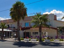 Triton Hotel