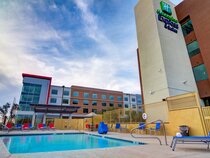 Holiday Inn Express Hotel & Suites Phoenix North Scottsdale