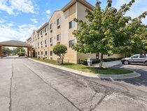 Comfort Suites Lombard