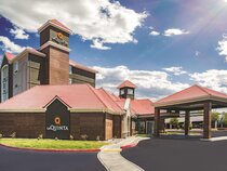 La Quinta Inn & Suites by Wyndham Las Vegas Summerlin Tech