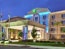 Holiday Inn Express Hotel & Suites Fresno (River Park) Highway 41