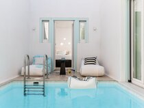 Majo Suites Hotel