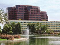 Lakeside Orange County Airport Hotel