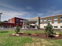 Holiday Inn Express & Suites Galesburg