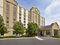Holiday Inn and Suites Chicago NW Elgin
