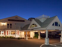Red Jacket Beach Resort