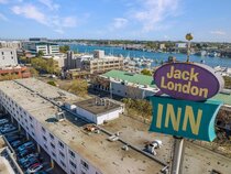 Jack London Inn