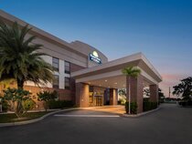 Days Inn & Suites by Wyndham Fort Myers Near JetBlue Park