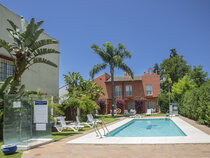 Family Rooms & Apartments