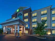 Holiday Inn Express Hotel & Suites Woodbridge