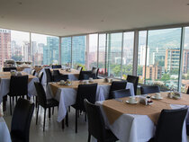Aparta Suite Torre Poblado