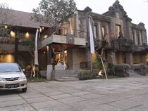 Purana Suite Ubud
