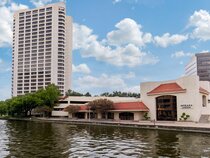 Omni Mandalay Hotel