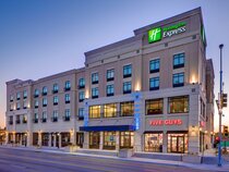 Holiday Inn Express & Suites Kansas City KU Medical Center