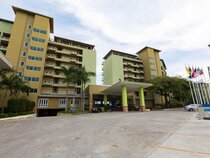 Royal Phala Cliff Beach Resort