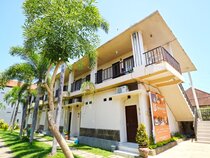 Lembayung Sari Homestay by ZUZU