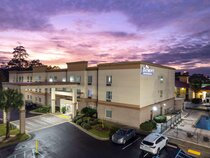 Baymont Inn & Suites Savannah South