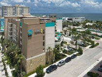 Tru by Hilton Pompano Beach Pier