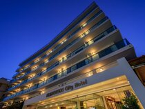 Manousos City Hotel