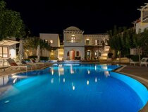 La Mer Deluxe Hotel & Spa